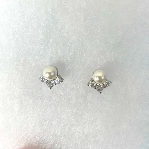 Charmed Aroma faux Pearl and Cubic Zirconia earrings BRAND new - Picture 2 of 4